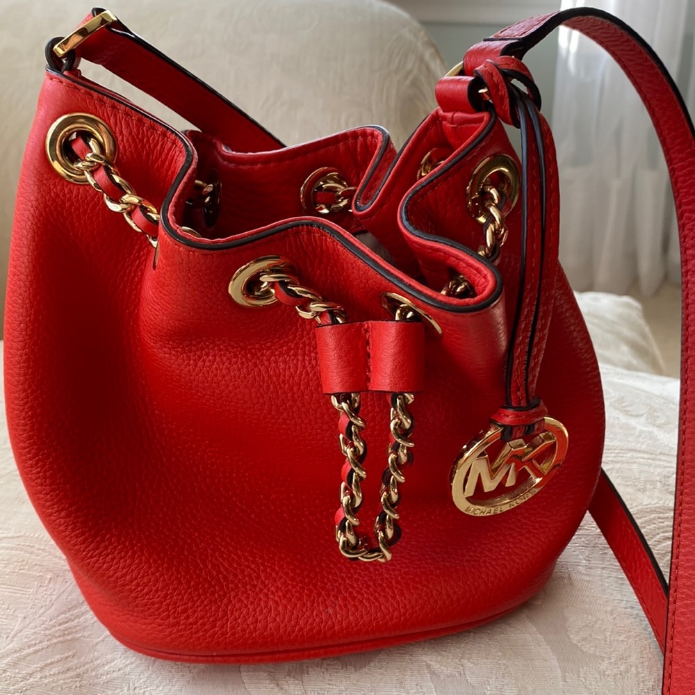 Michael Kors Frankie Crossbody Mini Bucket Bag